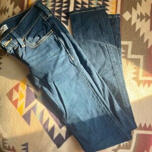 Barely worn Hollister jeans, no rips
